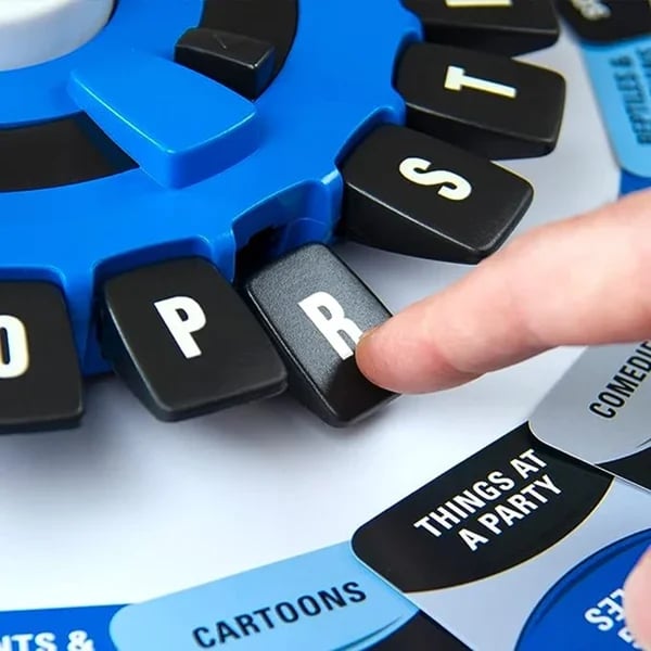 Igra z besedami | Hitra družabna igra za vso družino | Poučna igra, idealna za vse starosti-SL