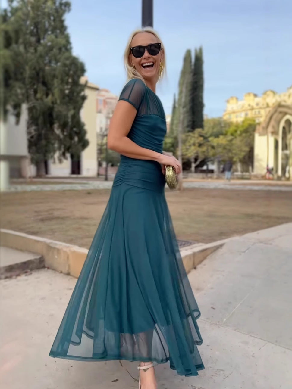 Γυναικείο φόρεμα από σιφόν σε στυλ casual με στρογγυλή λαιμόκοψη και ραφές-EL
