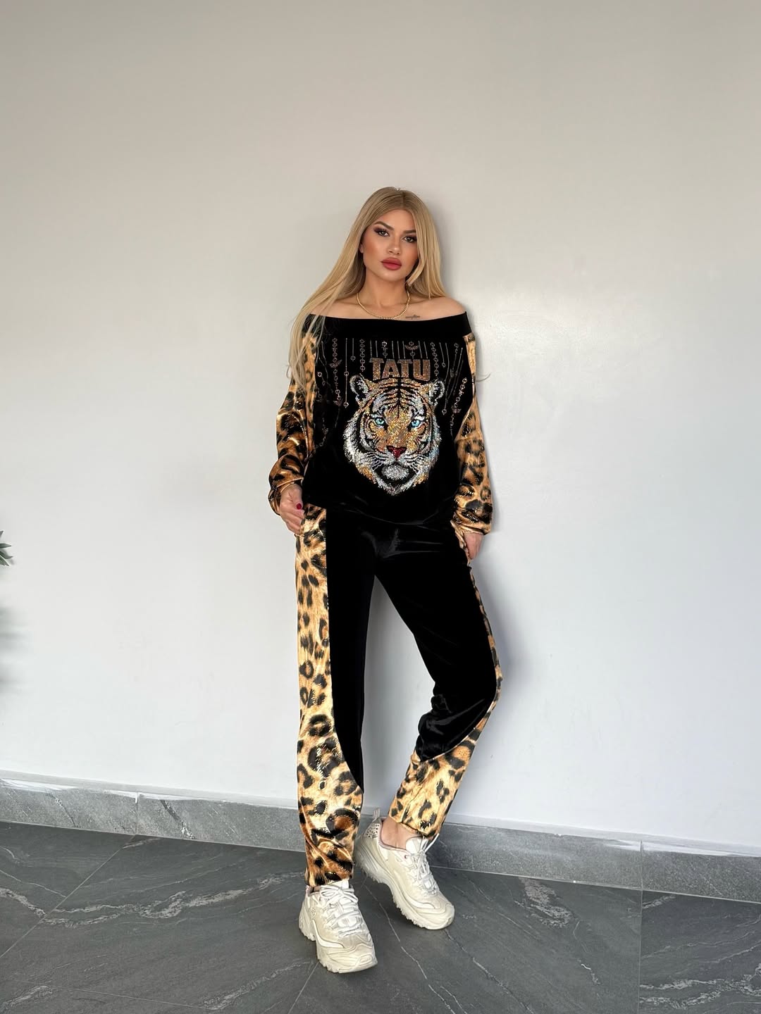 Ženski trendovski športni kombinezon z leopardjim potiskom in glavo tigra-SL