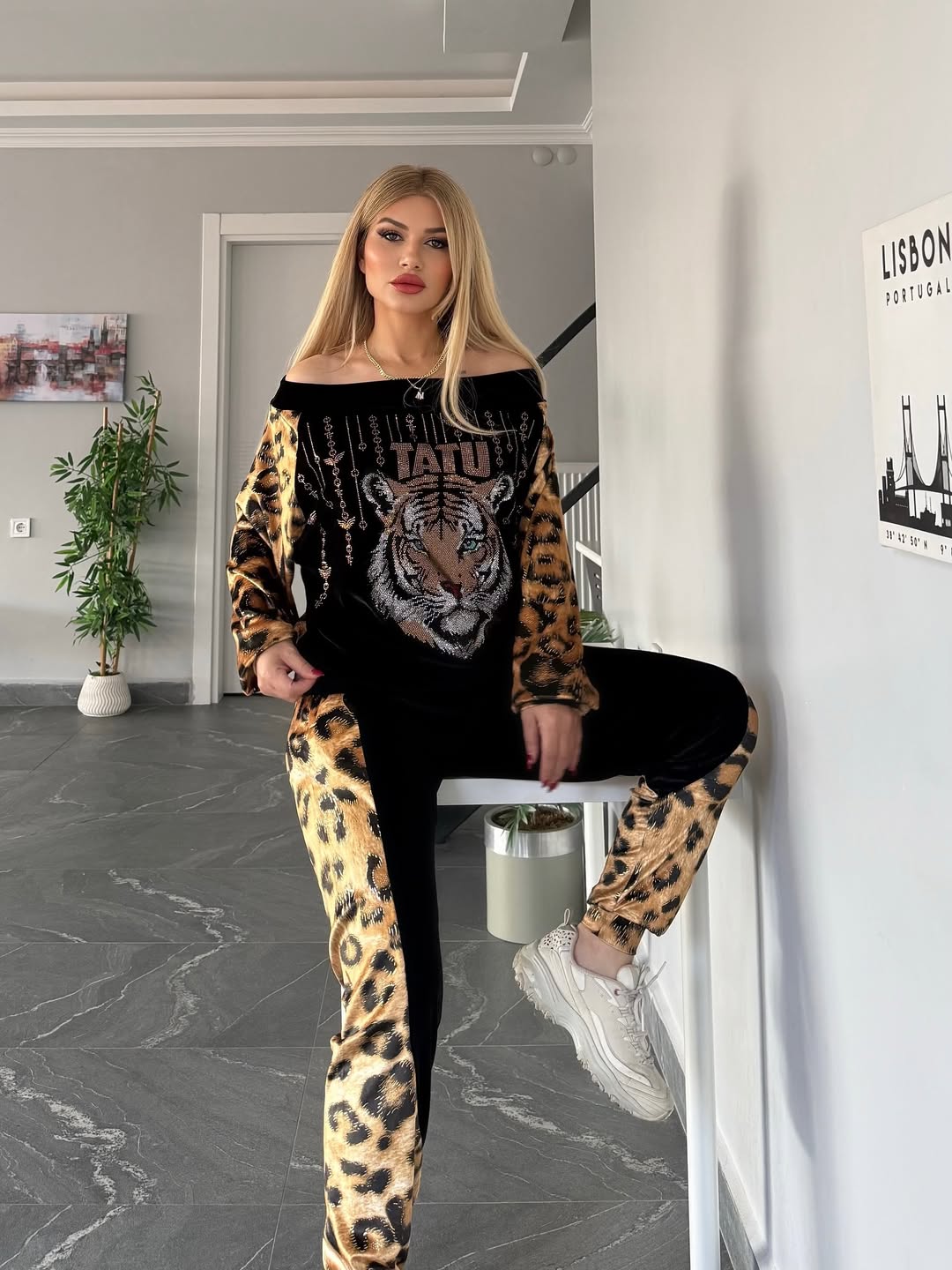 Ženski trendovski športni kombinezon z leopardjim potiskom in glavo tigra-SL